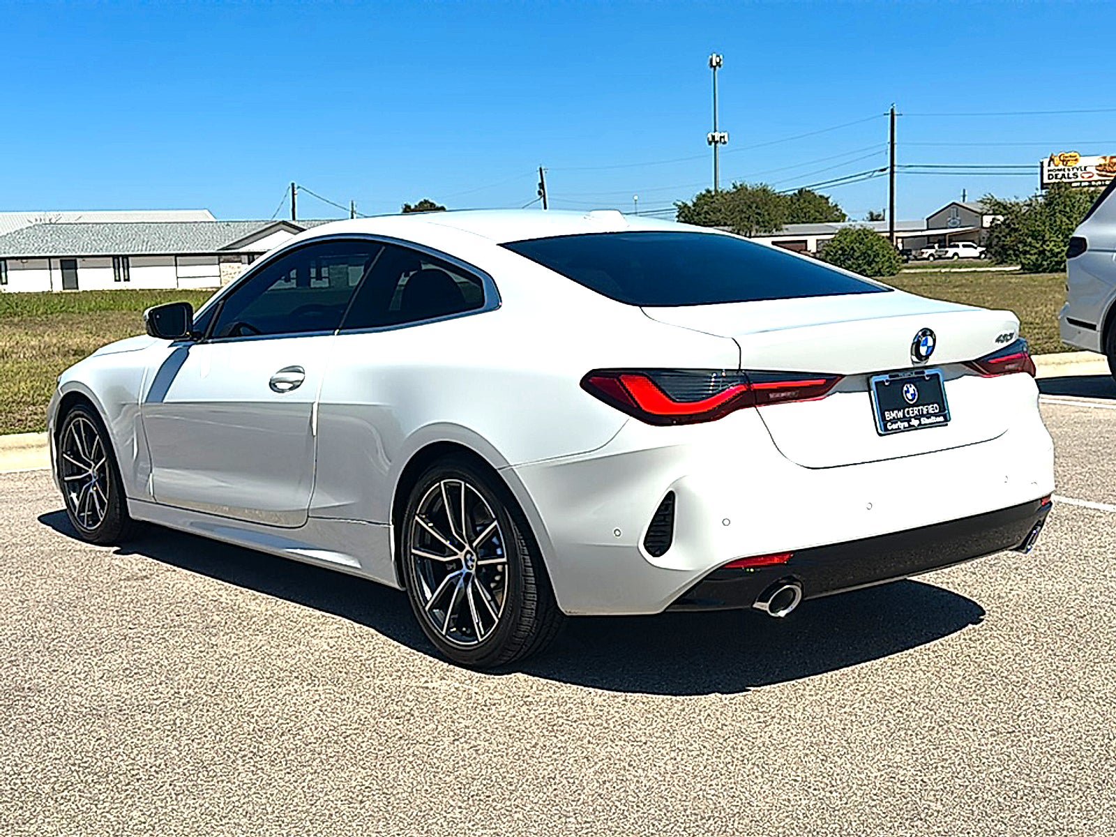 Used 2024 BMW 430i Coupe w/ Premium Package RWD image 6