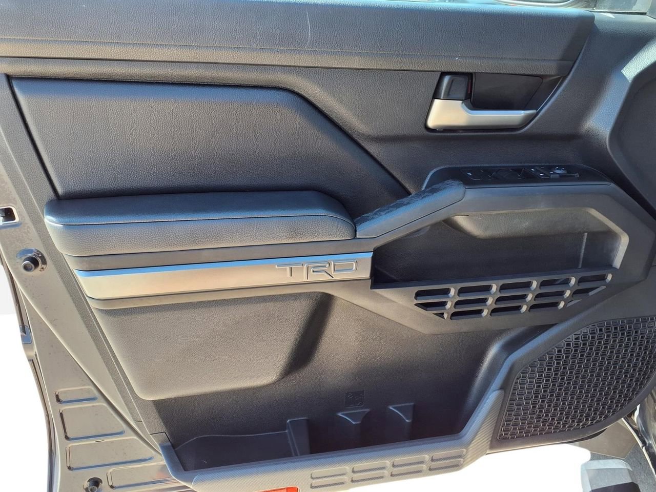 Used 2024 Toyota Tacoma TRD Sport AWD/4WD image 13