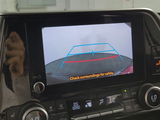 Used 2023 Toyota Highlander XLE FWD image 21