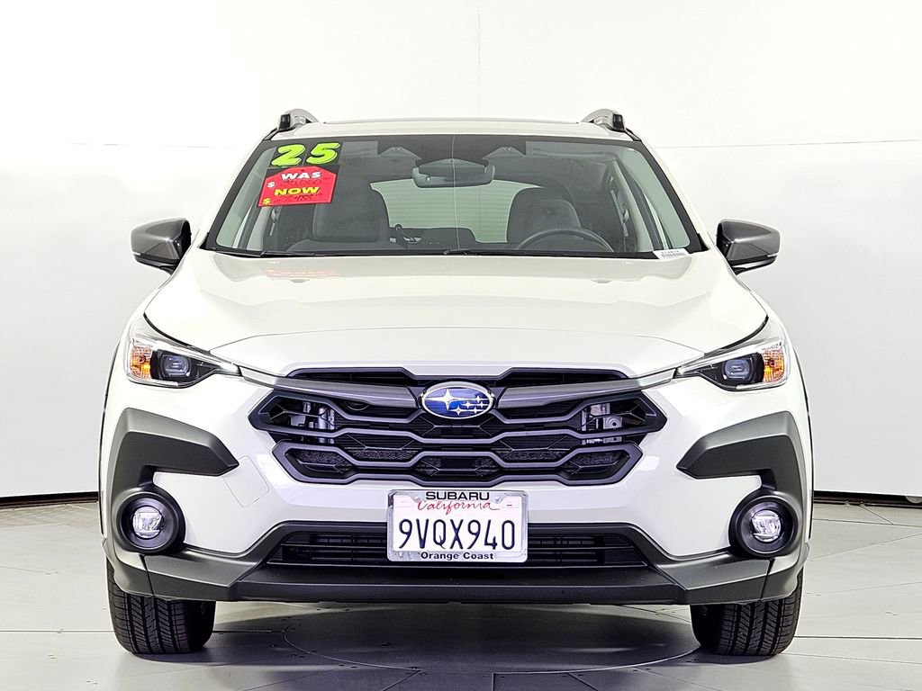 Used 2025 Subaru Crosstrek 2.0i Premium image 3