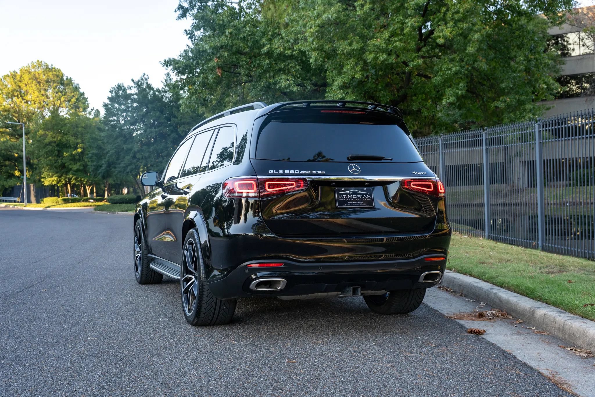 Used 2021 Mercedes-Benz GLS 580 4MATIC image 7