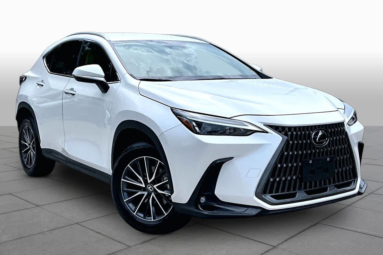 Used 2024 Lexus NX 250 FWD w/ Towing Package (2000 Lbs) image 3