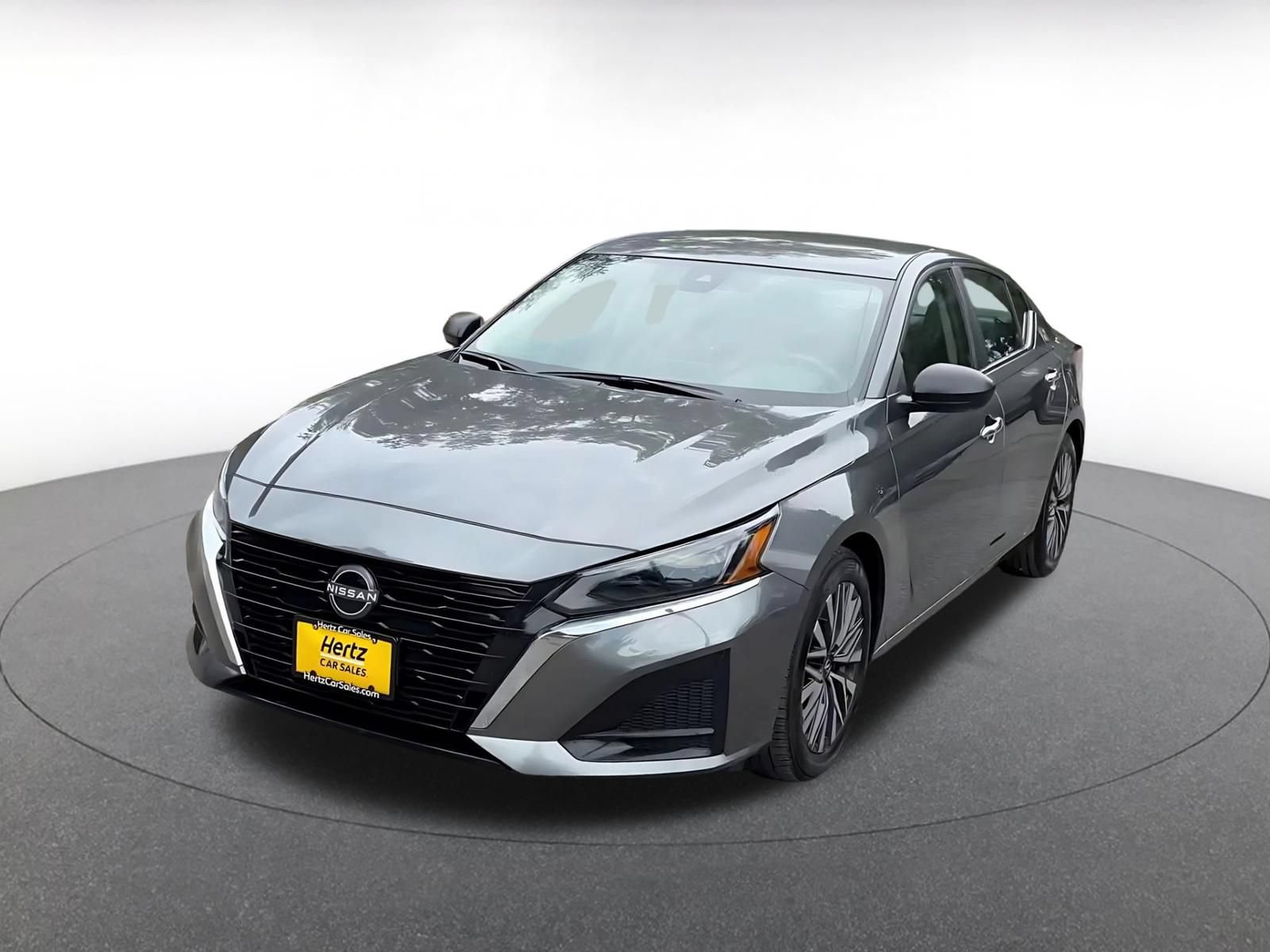 Used 2025 Nissan Altima 2.5 SV FWD image 5