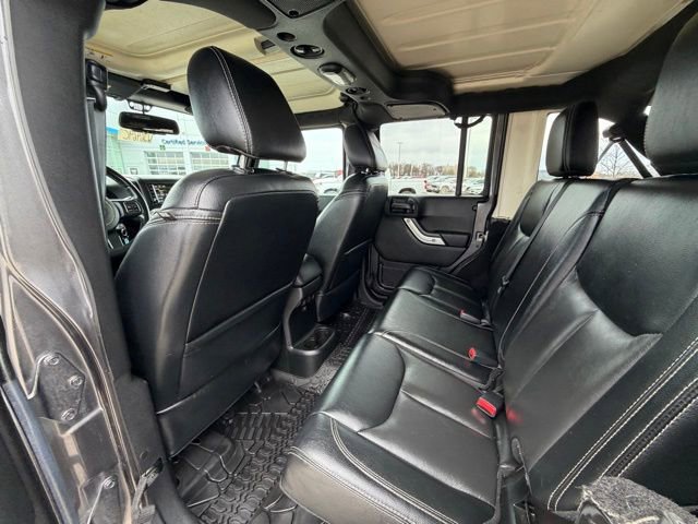 Used 2017 Jeep Wrangler Unlimited Sahara w/ Connectivity Group image 20
