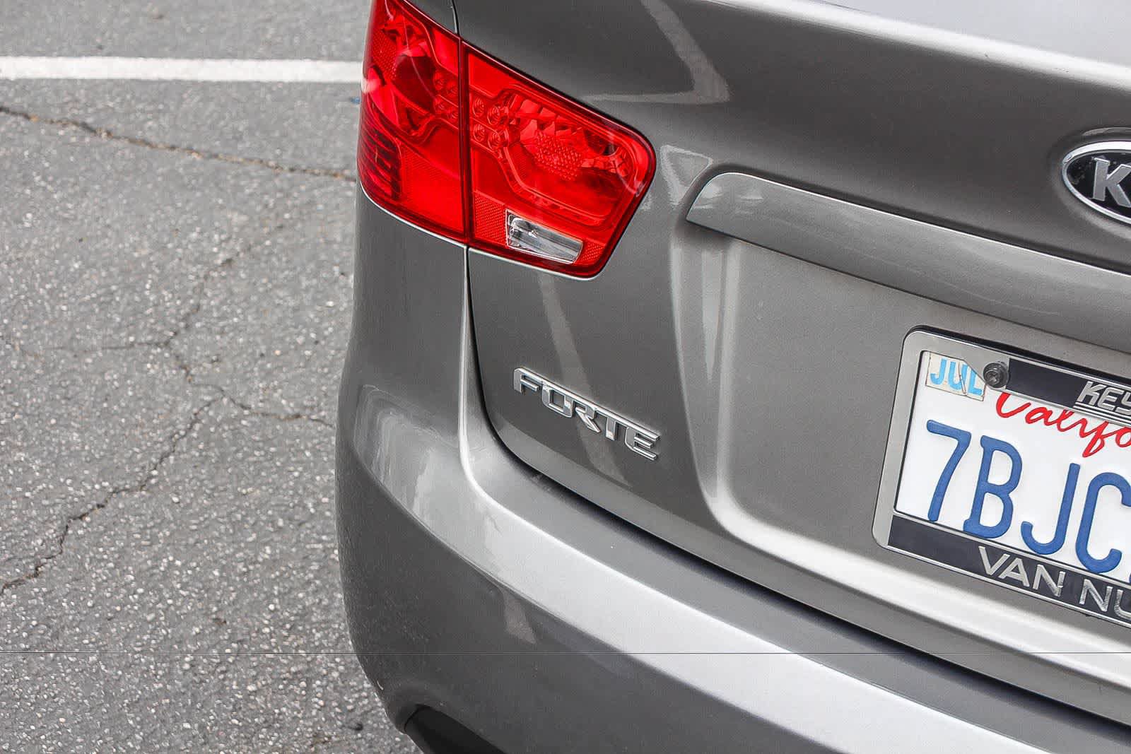Used 2012 Kia Forte EX FWD image 9