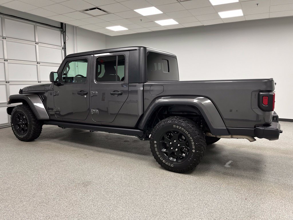 Used 2023 Jeep Gladiator Sport AWD/4WD image 7