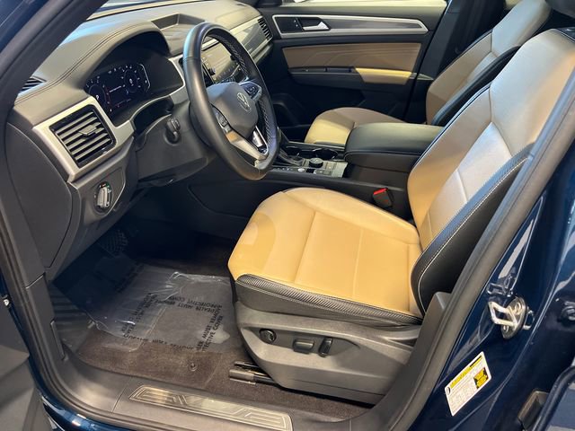 Certified 2022 Volkswagen Atlas Cross Sport SE AWD/4WD image 7