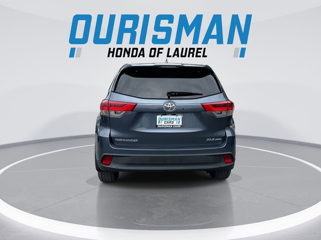 Used 2019 Toyota Highlander XLE w/ Carpet Mat Package (TMS) image 7