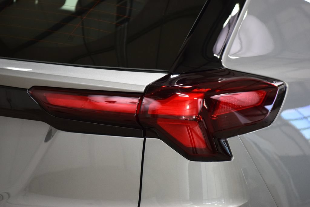 New 2027 Chevrolet Bolt RS w/ Technology Package FWD image 21