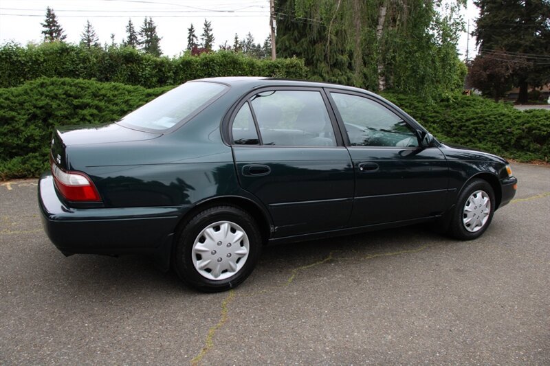 Used 1996 Toyota Corolla DX FWD image 3