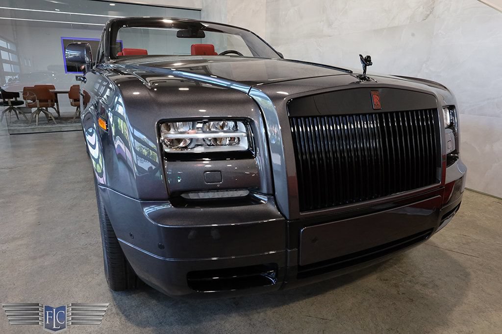 Used 2017 Rolls-Royce Phantom Drophead Coupe RWD image 7