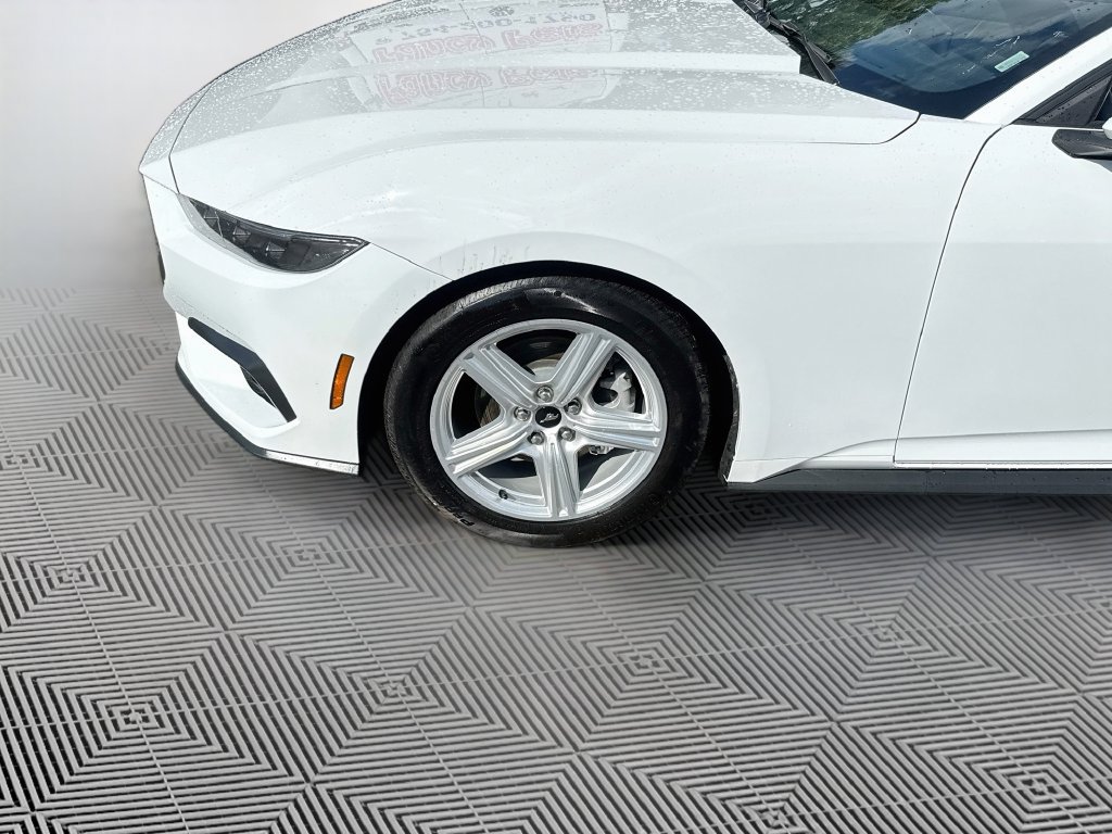 Used 2026 Ford Mustang Premium RWD image 9