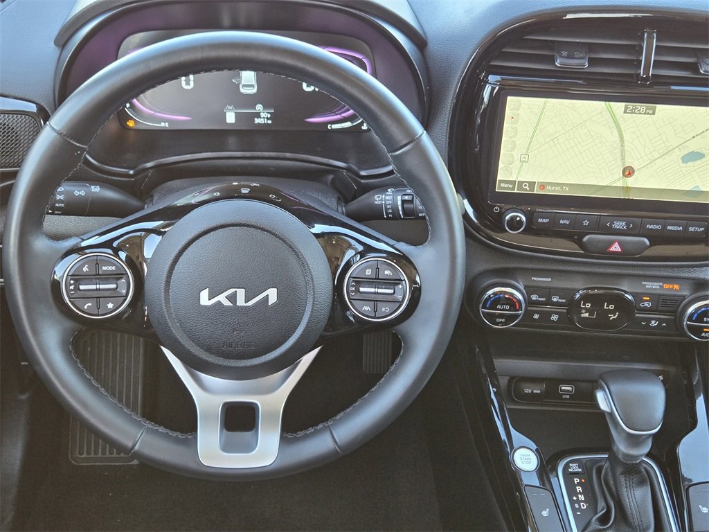 Certified 2025 Kia Soul EX image 10