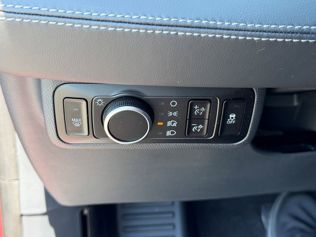 Used 2025 Ford Mustang Mach-E Premium AWD/4WD image 37