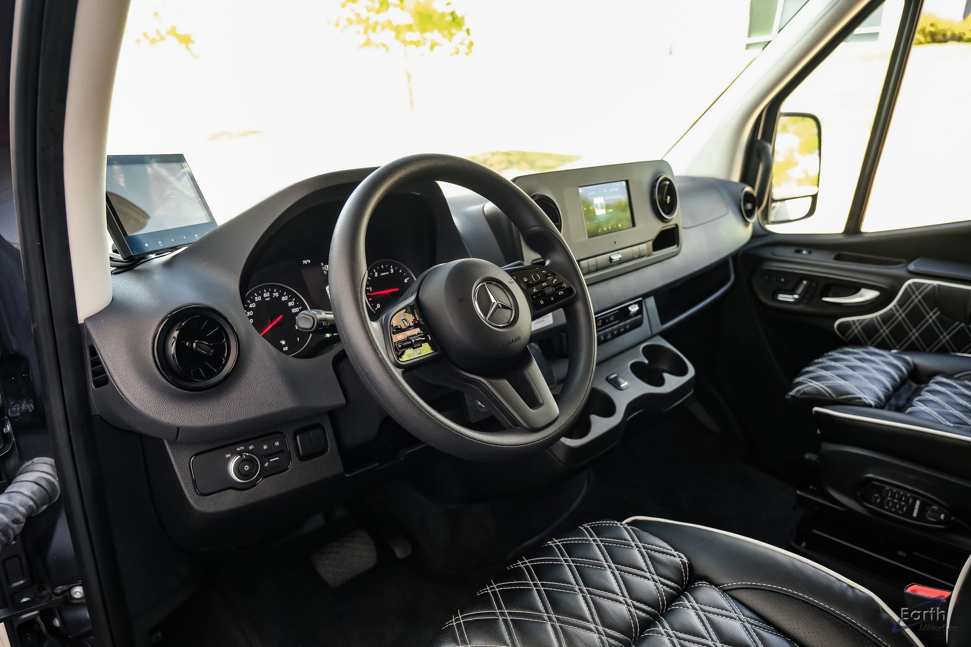 Used 2021 Mercedes-Benz Sprinter 3500 w/ Comfort Plus Package image 33