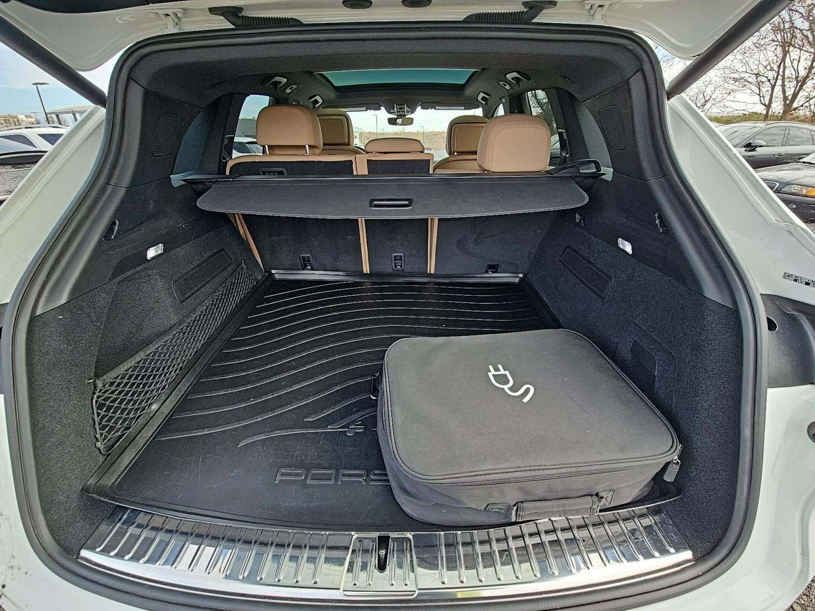 Used 2021 Porsche Cayenne E-Hybrid image 12