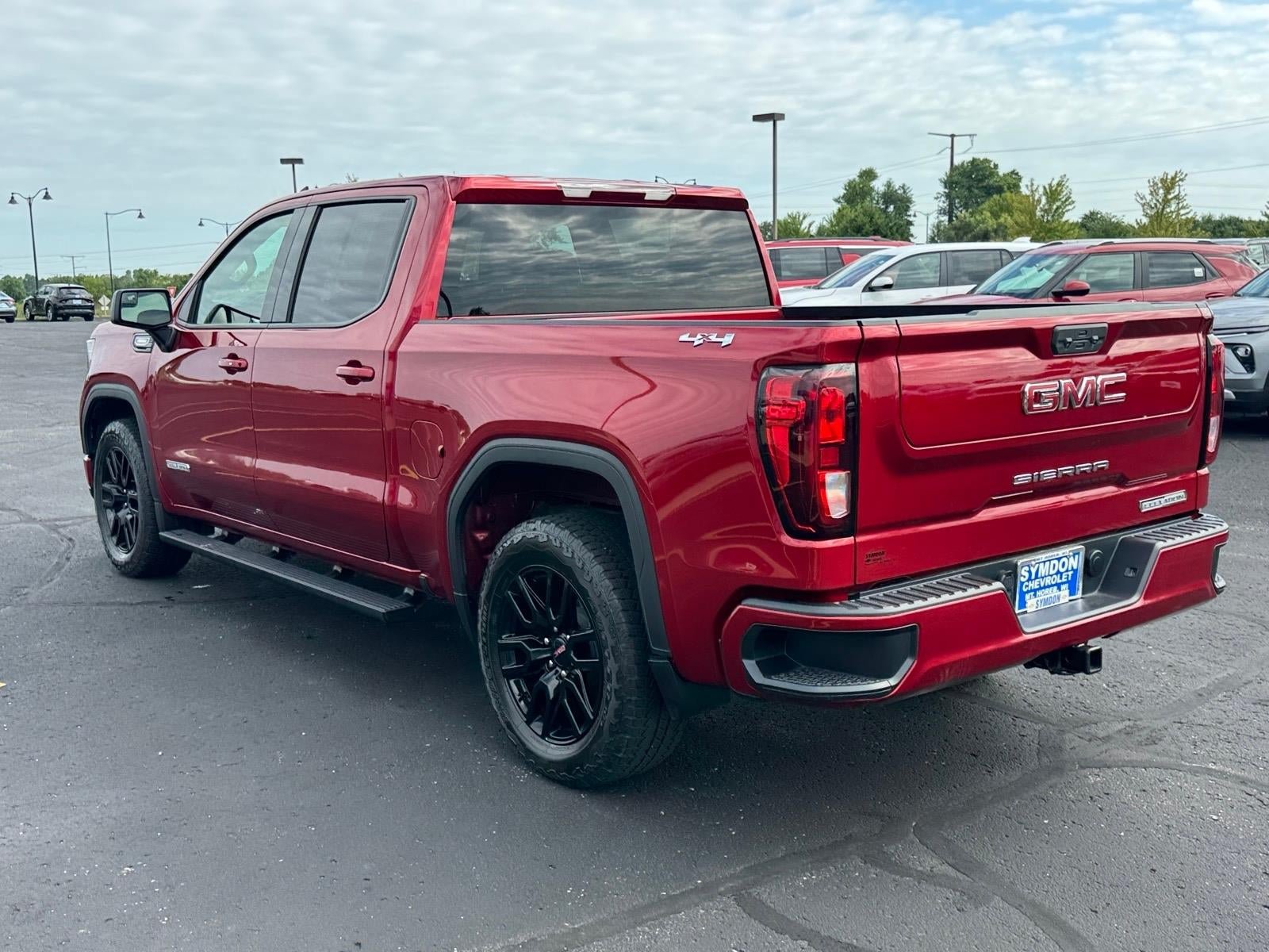 Used 2024 GMC Sierra 1500 Elevation AWD/4WD image 3