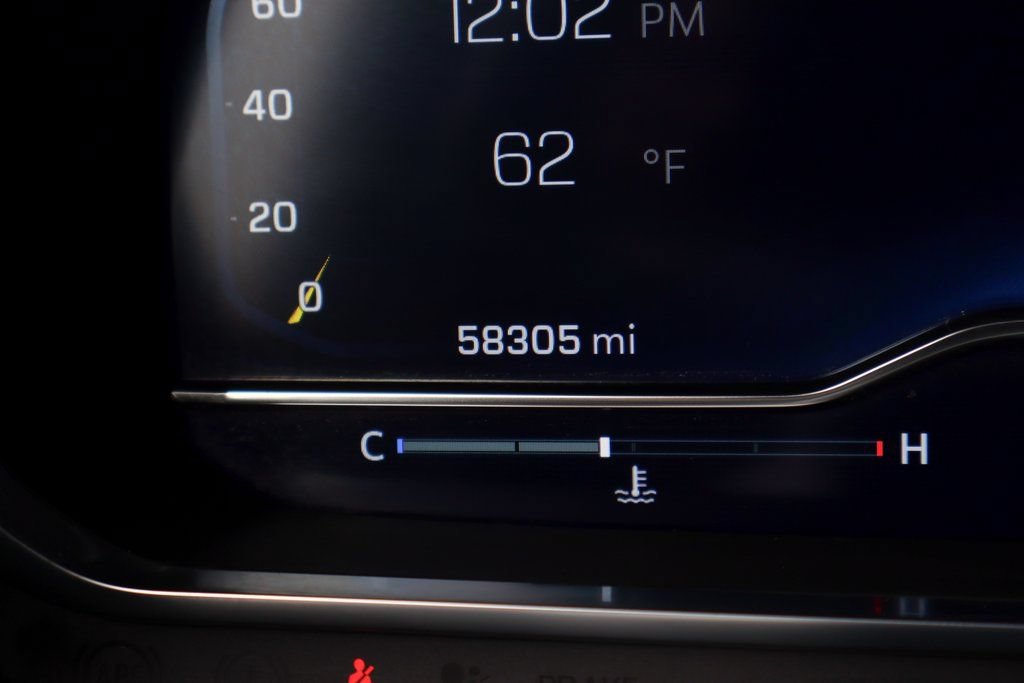 Used 2022 Chevrolet Suburban Z71 w/ Luxury Package AWD/4WD image 26