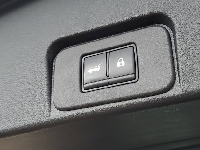 Used 2021 Nissan Rogue Platinum AWD/4WD image 8