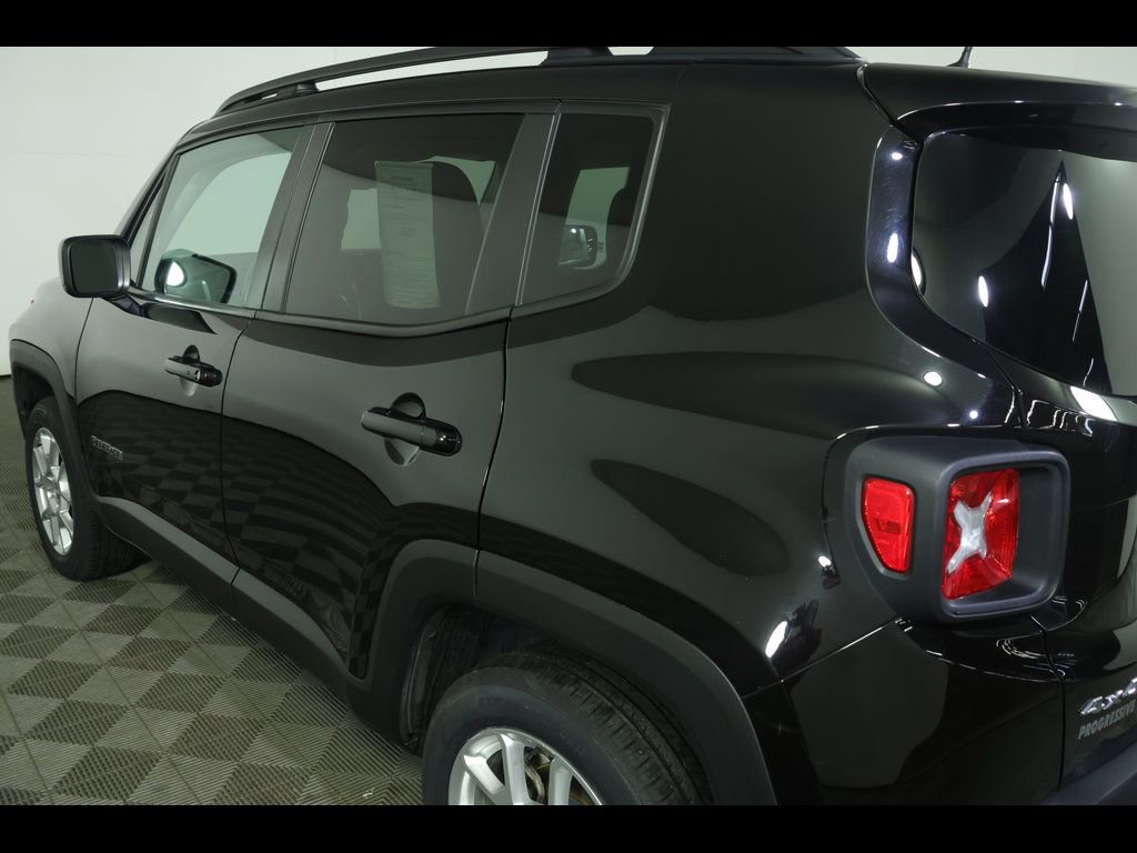 Used 2021 Jeep Renegade Latitude w/ Convenience Group image 18