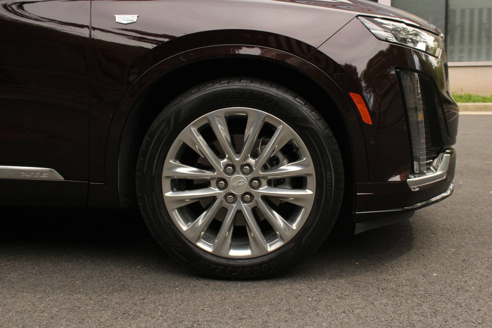 Used 2021 Cadillac XT6 Premium Luxury FWD image 4
