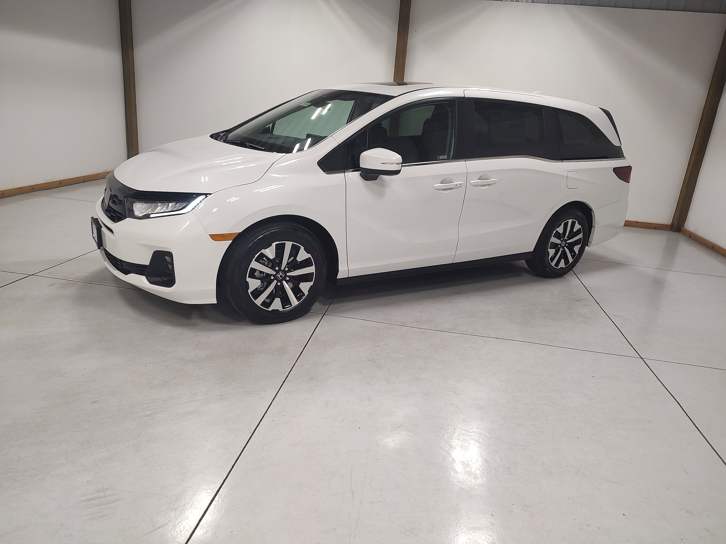 New 2026 Honda Odyssey EX-L image 4
