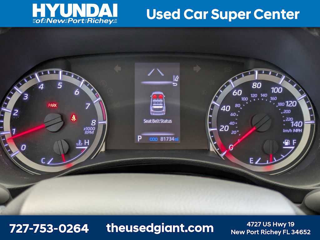 Used 2021 Toyota Highlander LE image 40