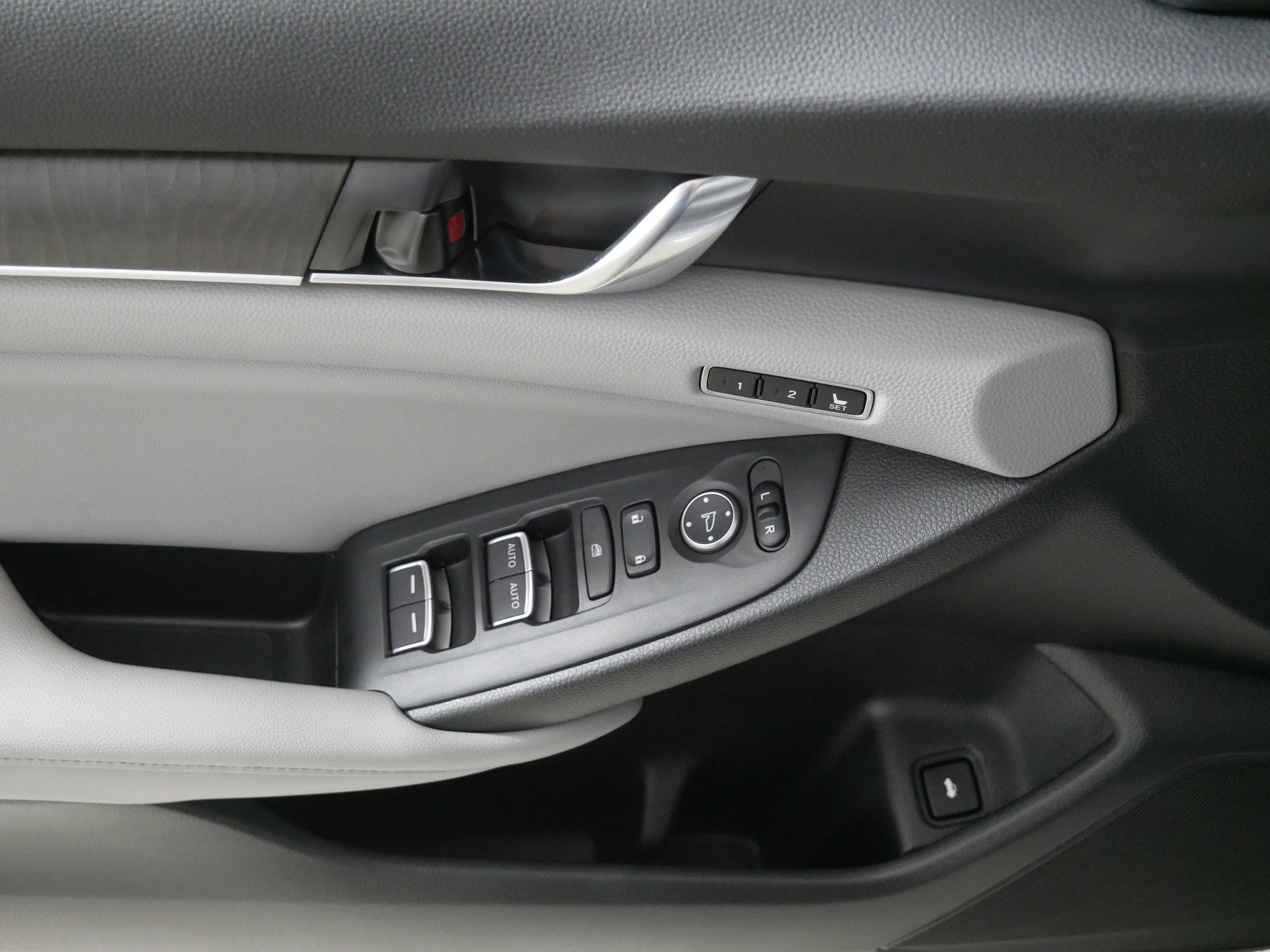 Used 2019 Honda Accord EX-L image 19