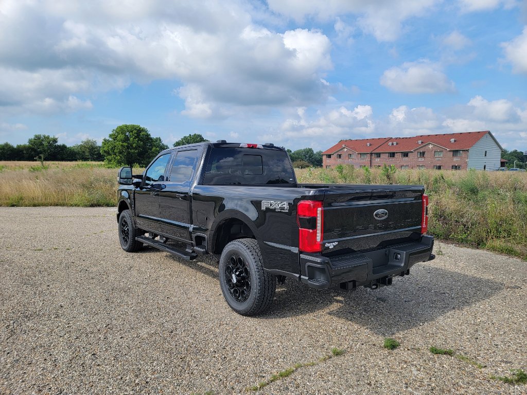 New 2025 Ford F250 Lariat w/ Black Appearance Package image 11