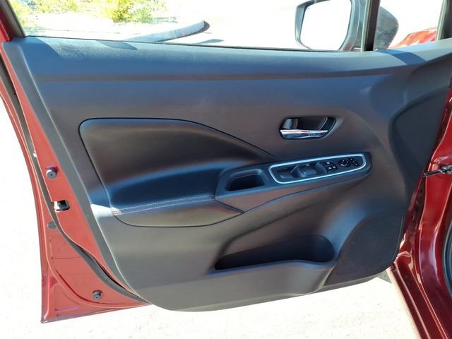 Used 2024 Nissan Versa SR FWD image 14