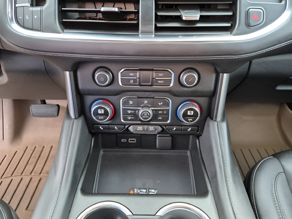 Used 2023 Chevrolet Tahoe Z71 w/ Luxury Package AWD/4WD image 24