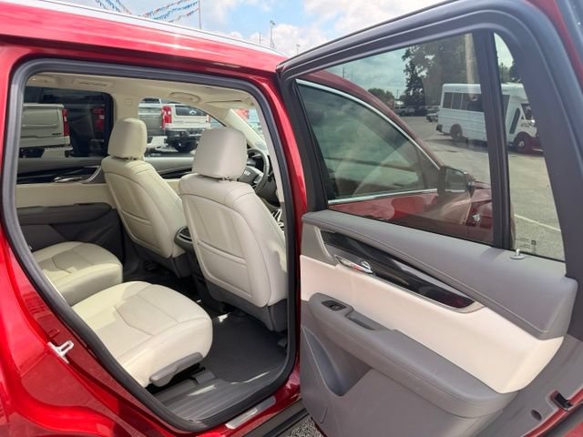 Used 2024 Cadillac XT6 Premium Luxury w/ Technology Package AWD/4WD image 39