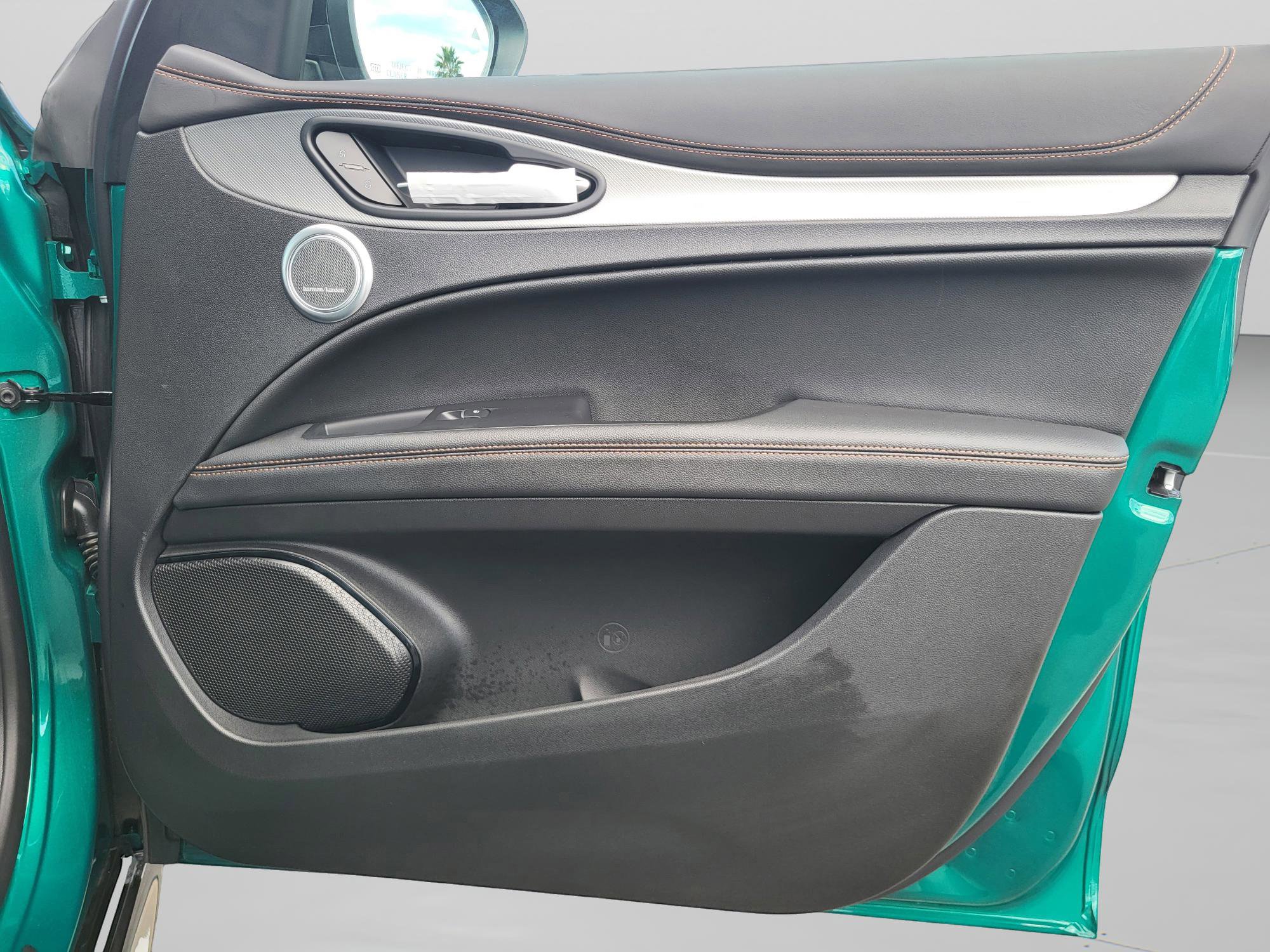 New 2025 Alfa Romeo Stelvio Sprint image 61