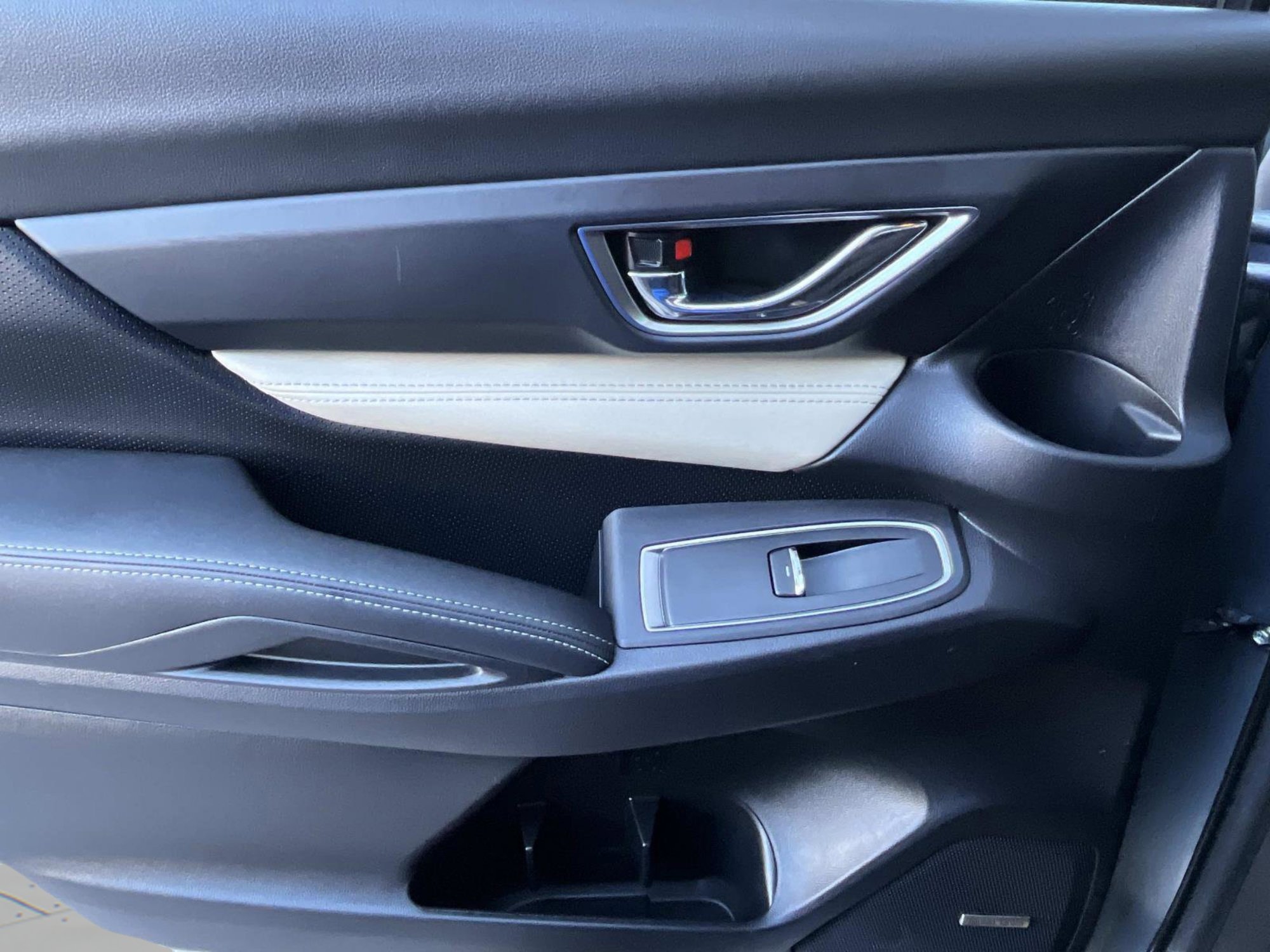 Used 2022 Subaru Ascent Limited w/ Technology Package image 20