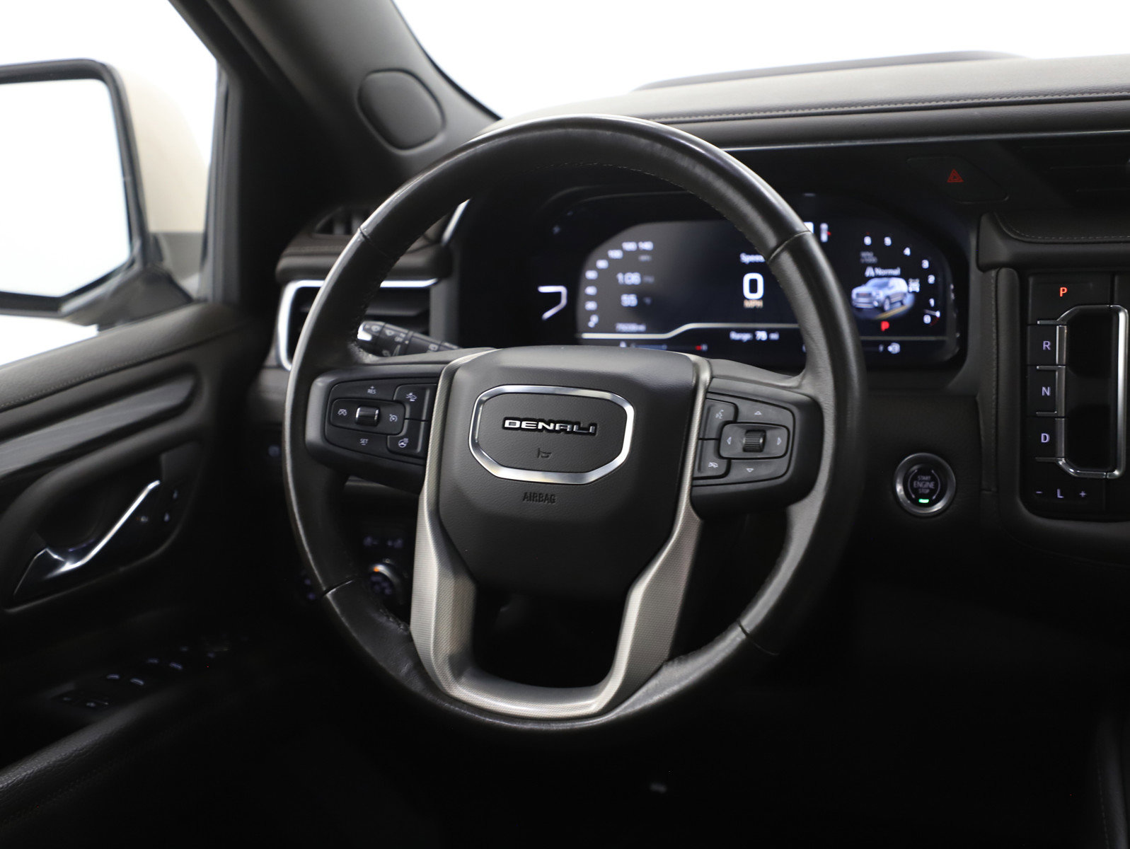 Used 2022 GMC Yukon XL Denali w/ Denali Ultimate Package image 16