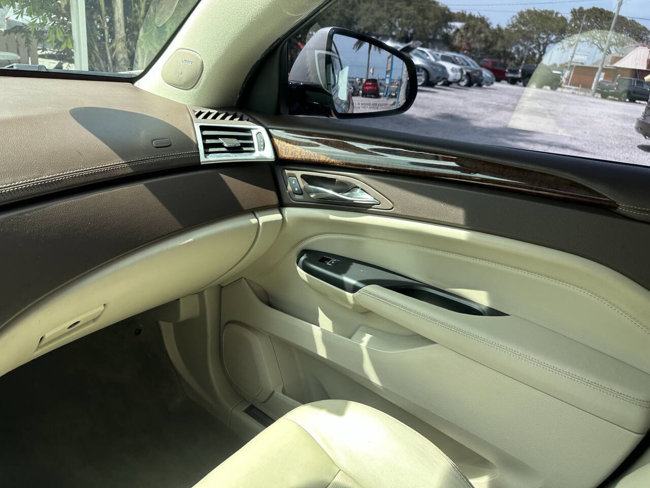 Used 2016 Cadillac SRX Luxury w/ Driver Awareness Package image 14