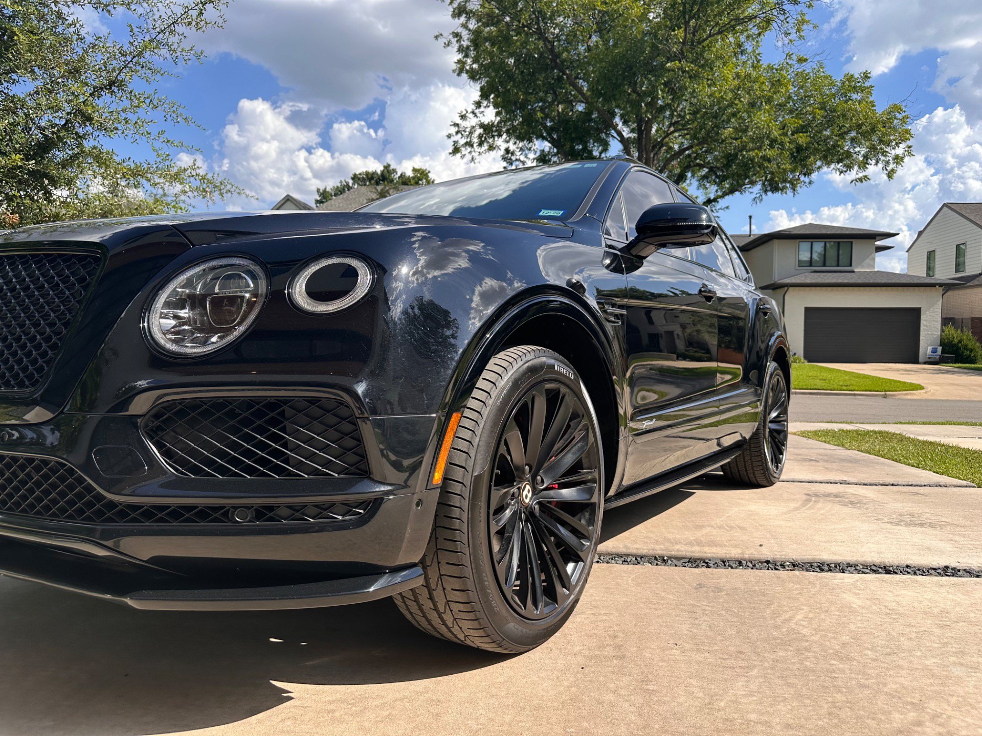 Used 2020 Bentley Bentayga Speed AWD/4WD image 9