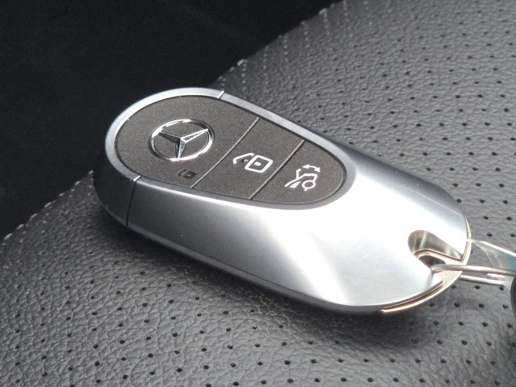 Certified 2026 Mercedes-Benz GLC 300 4MATIC image 39