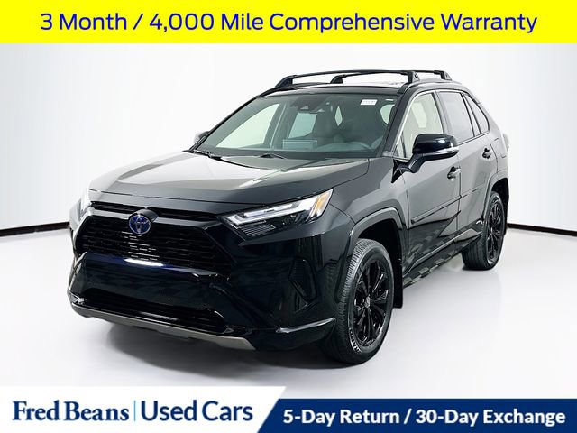 Used 2023 Toyota RAV4 SE w/ Convenience Package image 4