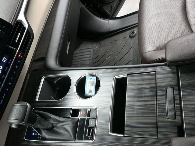 Used 2022 Toyota Sienna Platinum image 23