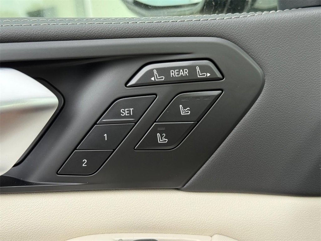 New 2026 BMW X7 M60i image 12