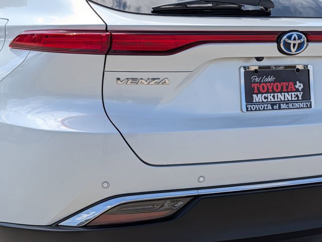 Used 2023 Toyota Venza XLE AWD/4WD image 8