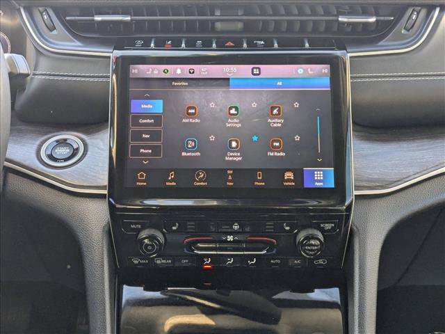 Used 2023 Jeep Grand Cherokee Limited image 15