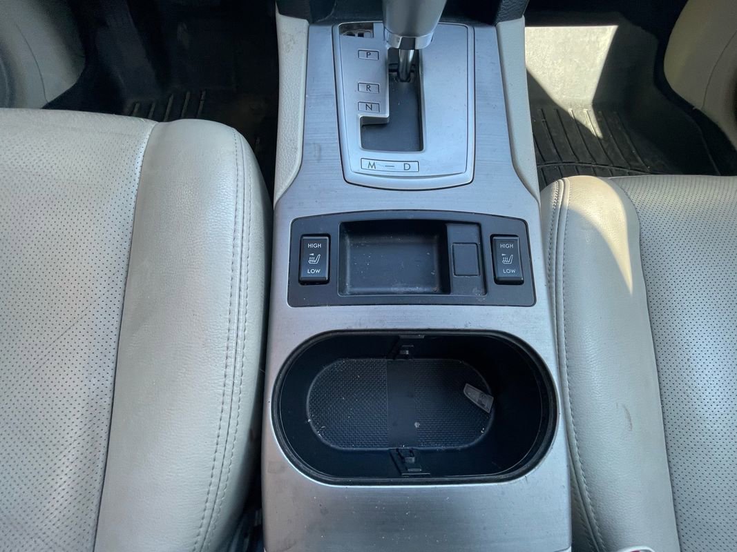 Used 2011 Subaru Outback 3.6R Limited w/ PWR Moonroof Pkg AWD/4WD image 17