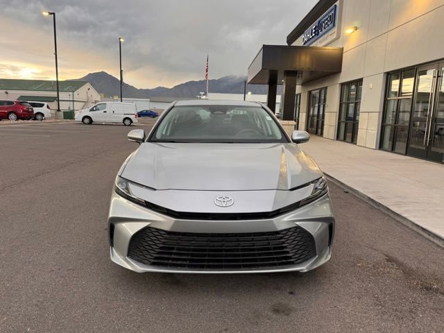 Used 2025 Toyota Camry LE FWD image 2