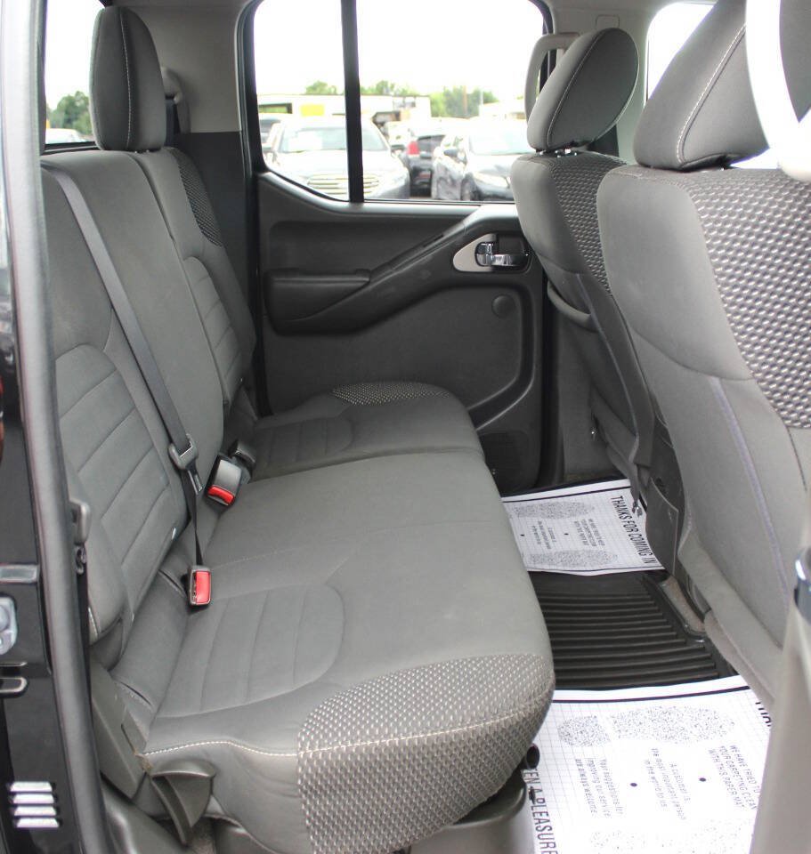 Used 2018 Nissan Frontier PRO-4X AWD/4WD image 12