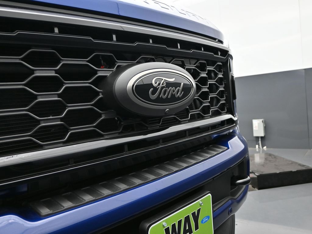 New 2026 Ford F350 Lariat w/ Black Appearance Package image 16