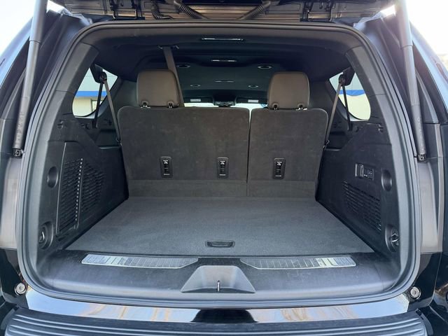 Used 2025 Chevrolet Suburban Premier AWD/4WD image 8