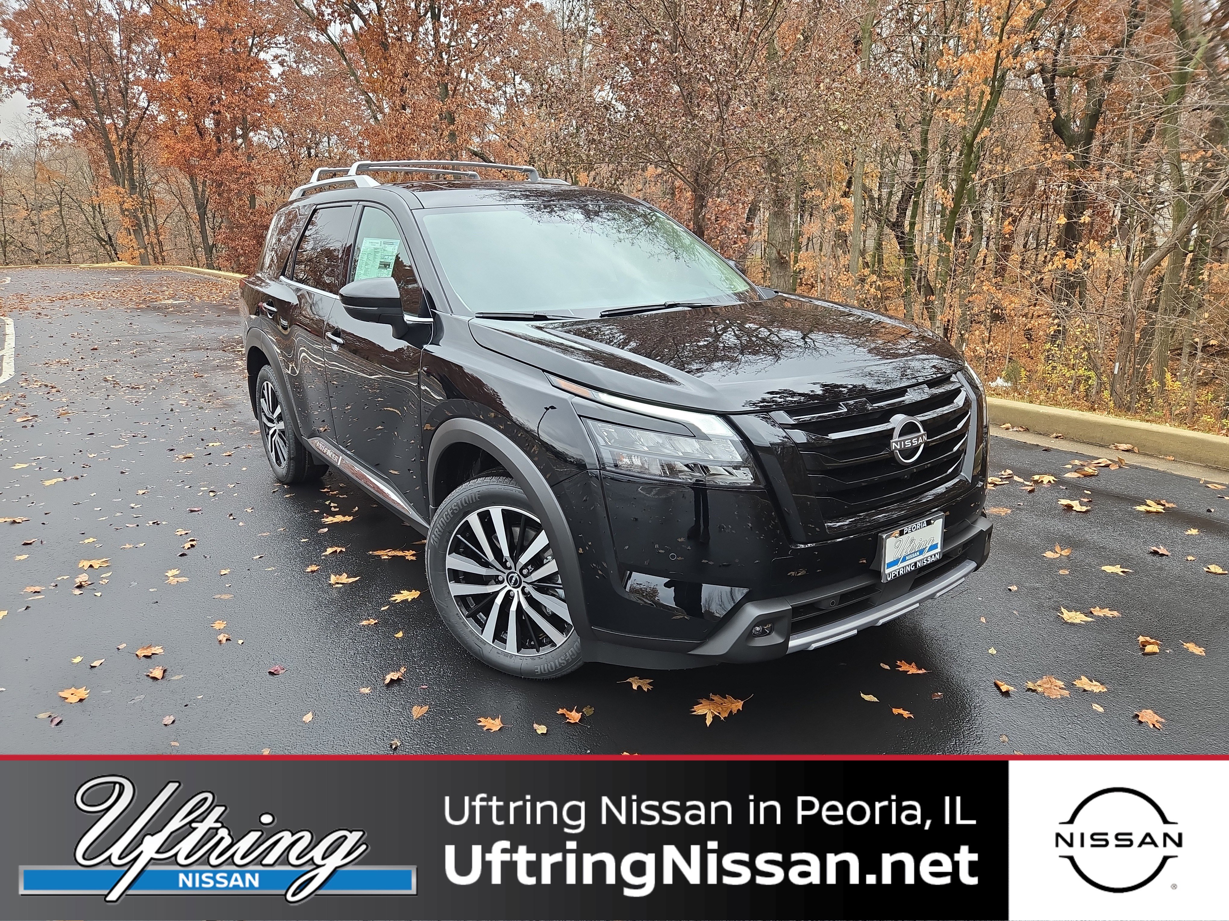 New 2025 Nissan Pathfinder Platinum image 1