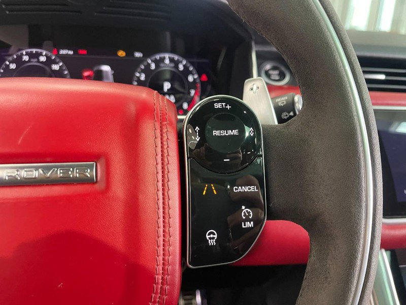 Used 2020 Land Rover Range Rover Sport HST image 29